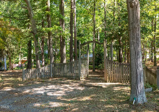 Photo 4 of Single family home for sale at 7312 Holly Springs Rd, Raleigh, NC 27606 | MLS# 10177905 | Listing updated on 2026-08-27