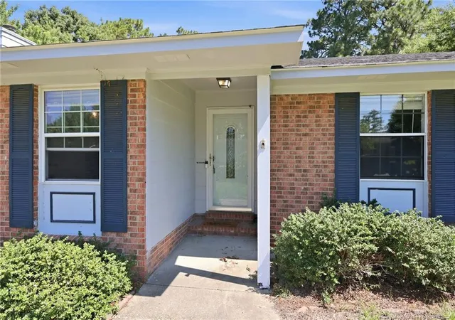 Photo 4 of Single family home for sale at 6979 Wickersham Dr, Fayetteville, NC 28314 | MLS# 765115 | Listing updated on 2026-09-22