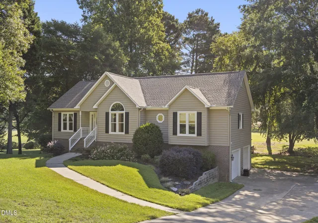 Photo 3 of Single family home for sale at 5829 Bluejay Dr, Sanford, NC 27332 | MLS# 10179381 | Listing updated on 2026-09-09