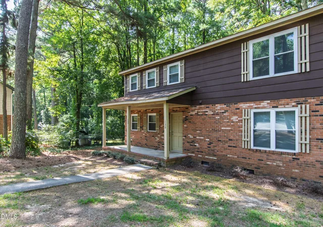 Homes for sale in Cary, NC | 128 Rainbow Ct, Cary, NC 27511 | MLS# 10177740