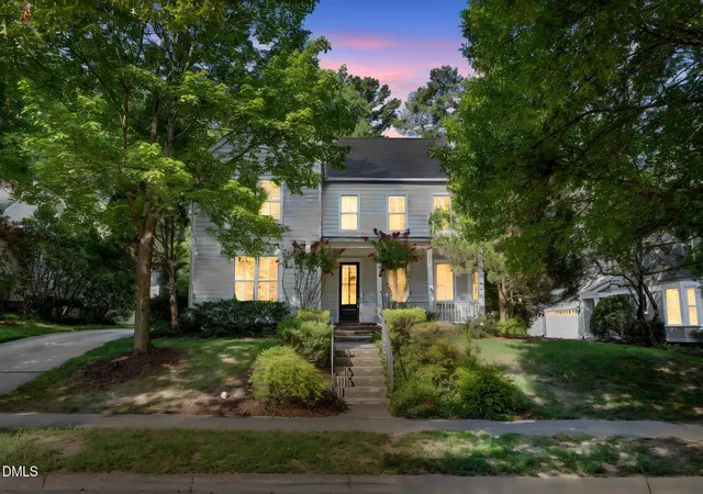 Homes for sale in Chapel Hill, NC | 127 Graylyn Dr, Chapel Hill, NC 27516 | MLS# 10178058