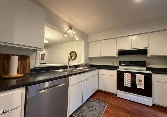Homes for sale in Carrboro, NC | 201 Estes Dr Ext #Apt B, Carrboro, NC 27510 | MLS# 10178056