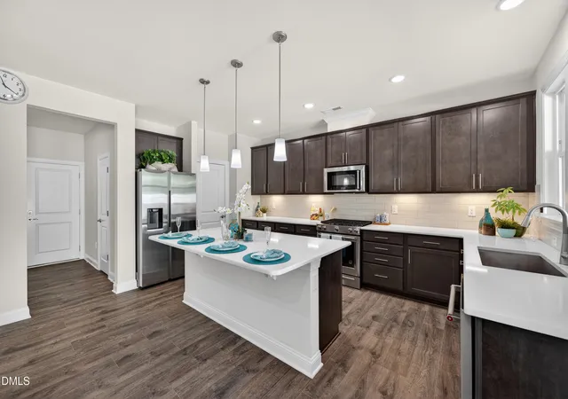 5th image of 619 Mount Blanc Wy, Cary, NC 27519 | MLS# 10177547