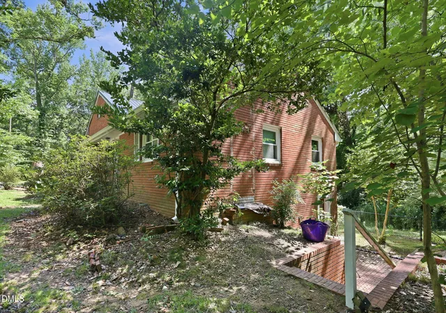 Photo 4 of Single family home for sale at 540 W Chisholm St, Sanford, NC 27330 | MLS# 10177577 | Listing updated on 2026-10-08