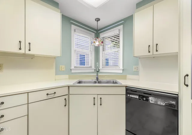 Photo 4 of Single family home for sale at 109 E Wind Ln, Cary, NC 27518 | MLS# 10178582 | Listing updated on 2026-07-31