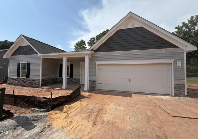 2nd image of 305 Allegheny Dr, Sanford, NC 27330 | MLS# 10177585