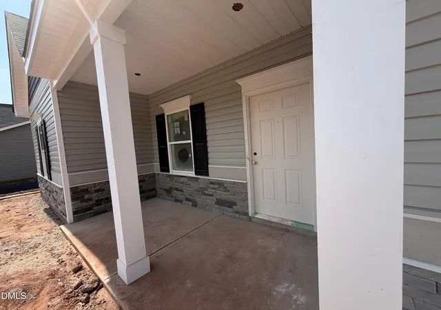 3rd image of 305 Allegheny Dr, Sanford, NC 27330 | MLS# 10177585