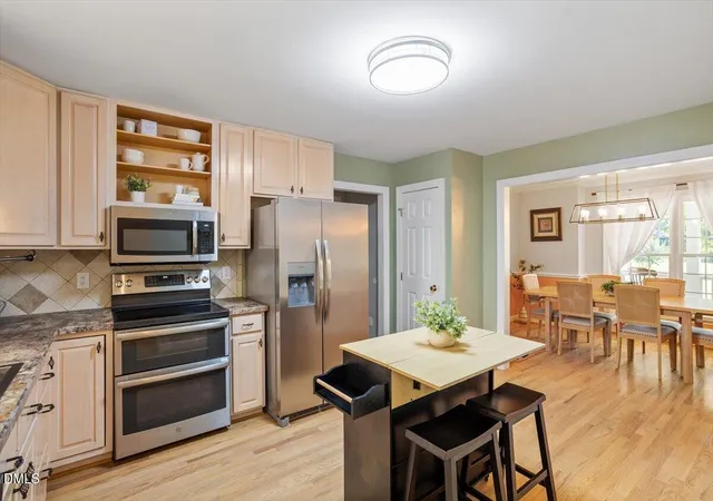 5th image of 205 Hickory Glen Ln, Holly Springs, NC 27540 | MLS# 10181853