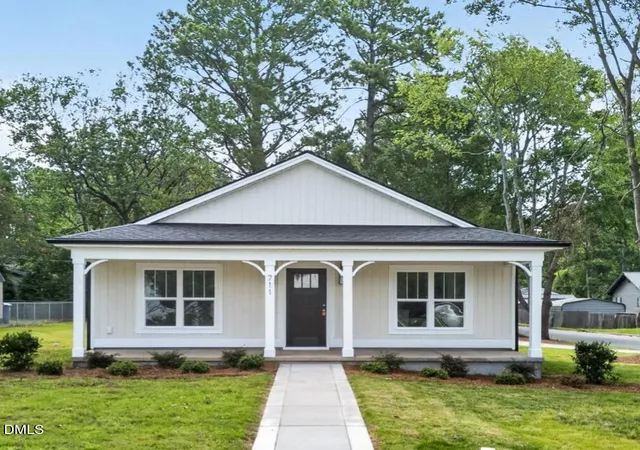1st image of 711 S Ellis Ave, Dunn, NC 28334 | MLS# 10177807