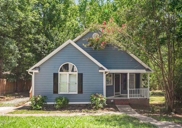 Homes for sale in Durham, NC | 3504 Penn Dr, Durham, NC 27703 | MLS# 10177707