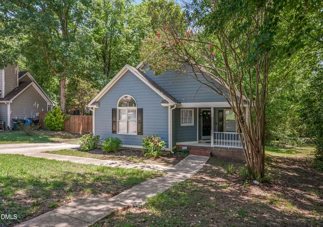 Homes for sale in Durham, NC | 3504 Penn Dr, Durham, NC 27703 | MLS# 10177707