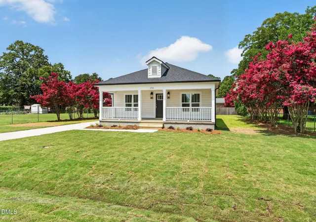 Photo 4 of Sale Pending at 175 Tracy Ln, Dunn, NC 28334 | MLS# 10177818 | Listing updated on 2026-09-11