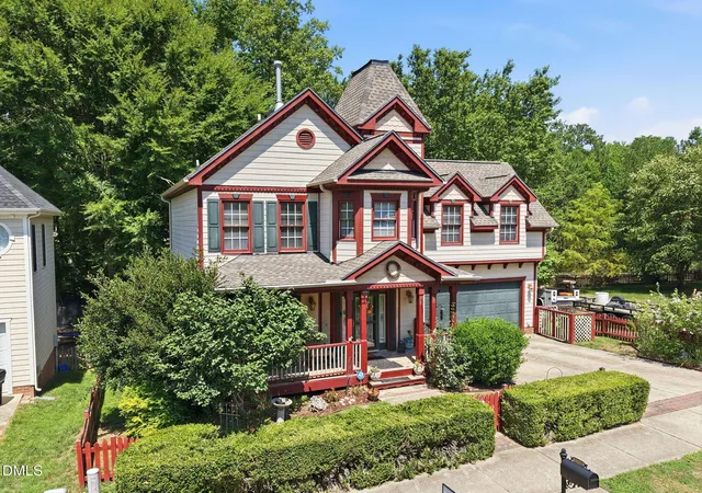 Photo 1 of Single family home for sale at 1500 Town Home Dr, Apex, NC 27502 | MLS# 10178518 | Listing updated on 2026-09-04