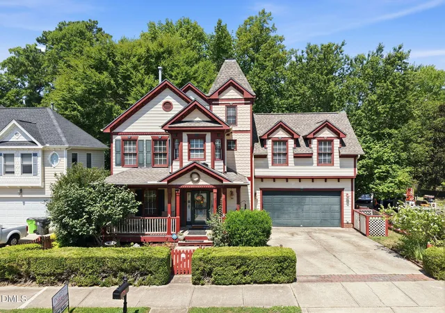Photo 2 of Single family home for sale at 1500 Town Home Dr, Apex, NC 27502 | MLS# 10178518 | Listing updated on 2026-09-04