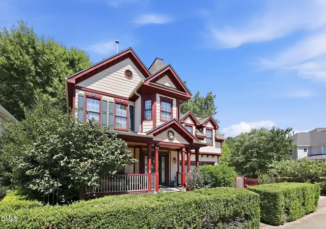 Photo 4 of Single family home for sale at 1500 Town Home Dr, Apex, NC 27502 | MLS# 10178518 | Listing updated on 2026-09-04