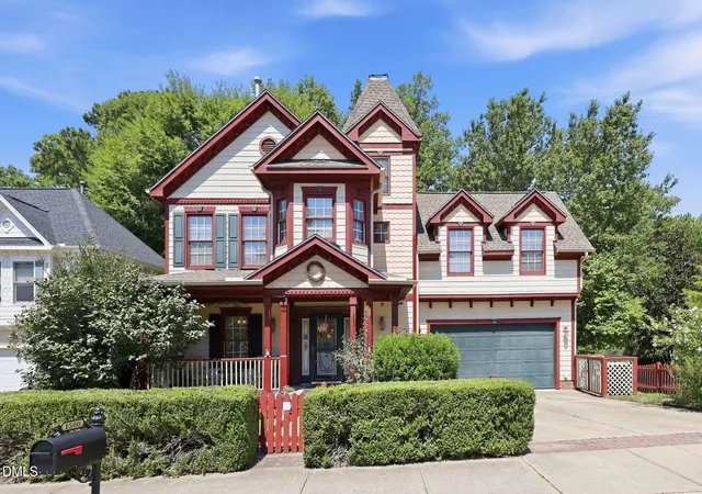 Photo 5 of Single family home for sale at 1500 Town Home Dr, Apex, NC 27502 | MLS# 10178518 | Listing updated on 2026-09-04