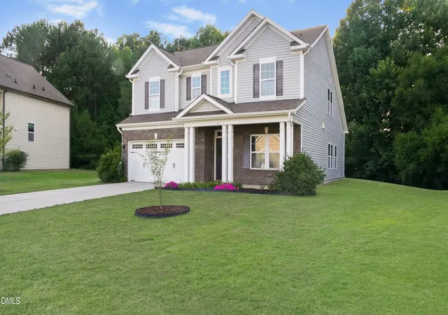 2nd image of 713 Harvest Point Dr, Fuquay Varina, NC 27526 | MLS# 10177715