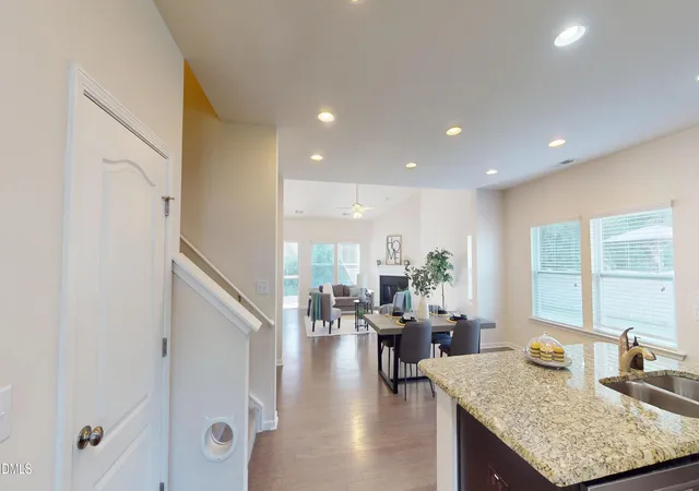 5th image of 713 Harvest Point Dr, Fuquay Varina, NC 27526 | MLS# 10177715