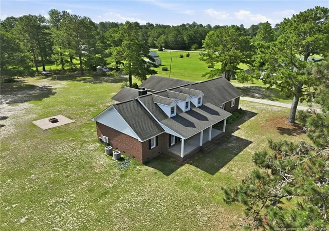 Homes for sale in Parkton, NC | 7759 Sim Canady Rd, Parkton, NC 28371 | MLS# 764884