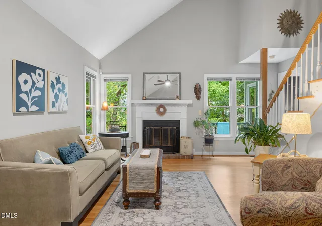 Photo 3 of Single family home for sale at 7 Fox Chase Ln, Durham, NC 27713 | MLS# 10180122 | Listing updated on 2026-09-05