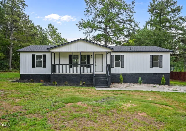 Photo 3 of Sale Pending at 911 Heritage Way, Cameron, NC 28326 | MLS# 10178502 | Listing updated on 2026-08-17