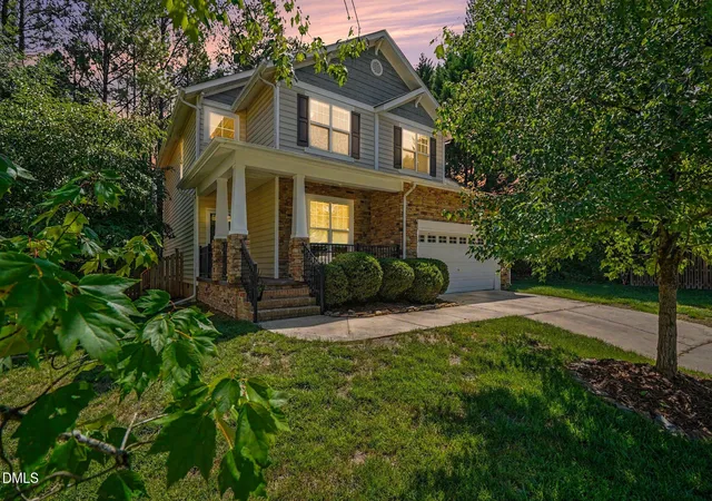 Photo 1 of Single family home for sale at 6 Silverbell Ct, Durham, NC 27713 | MLS# 10177927 | Listing updated on 2026-10-05