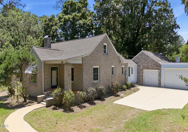 Photo 1 of Single family home for sale at 130 Harris St, Wendell, NC 27591 | MLS# 10177756 | Listing updated on 2026-09-11