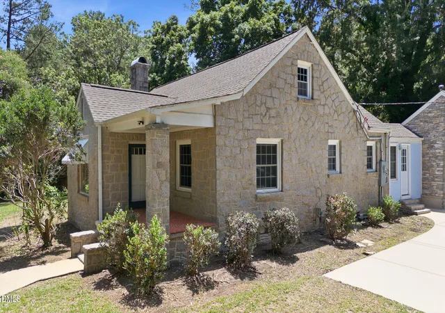 Photo 3 of Single family home for sale at 130 Harris St, Wendell, NC 27591 | MLS# 10177756 | Listing updated on 2026-09-11