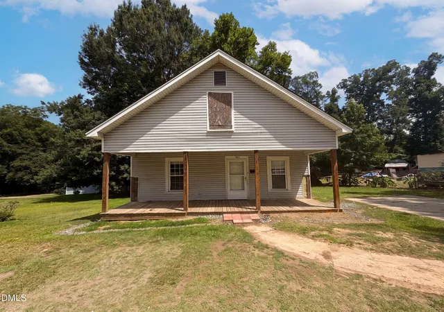 Homes for sale in Sanford, NC | 621 Mciver St, Sanford, NC 27330 | MLS# 10178210