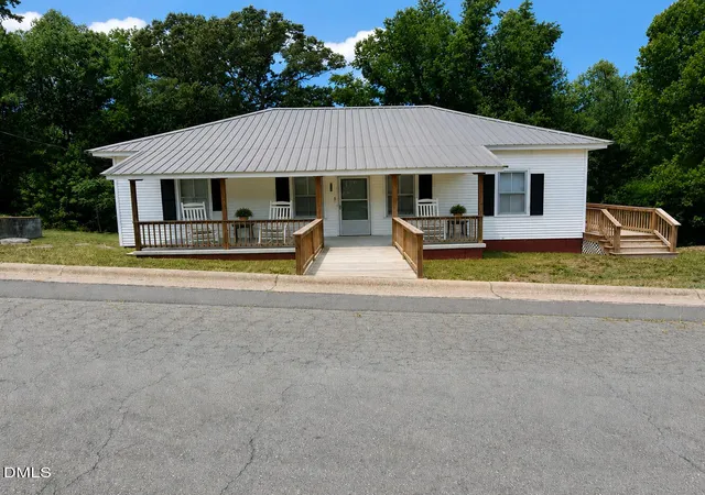 Homes for sale in Roxboro, NC | 221 Lake Dr, Roxboro, NC 27573 | MLS# 10177928