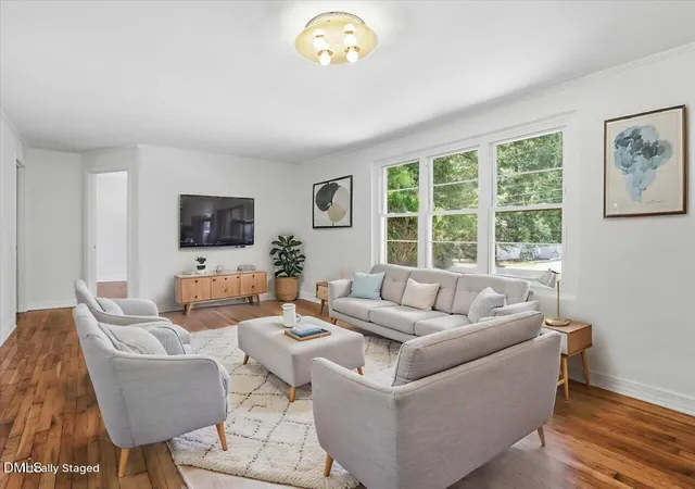 Photo 2 of Single family home for sale at 203 Scarlett Dr, Chapel Hill, NC 27517 | MLS# 10178055 | Listing updated on 2026-08-20