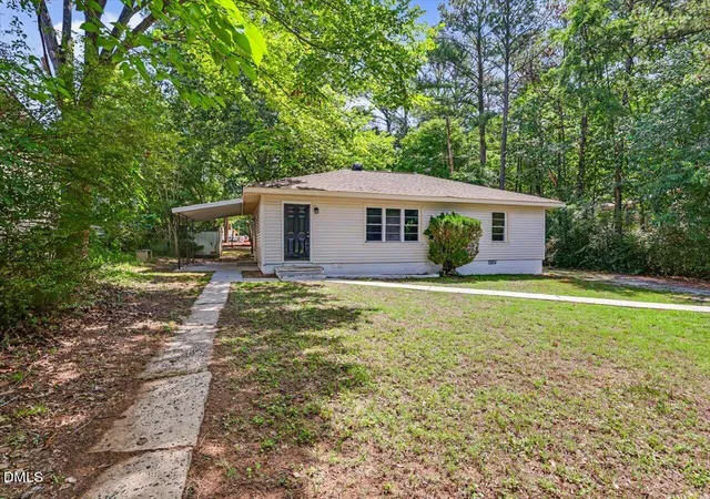 Homes for sale in Chapel Hill, NC | 203 Scarlett Dr, Chapel Hill, NC 27517 | MLS# 10178055