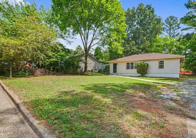 Homes for sale in Chapel Hill, NC | 203 Scarlett Dr, Chapel Hill, NC 27517 | MLS# 10178055