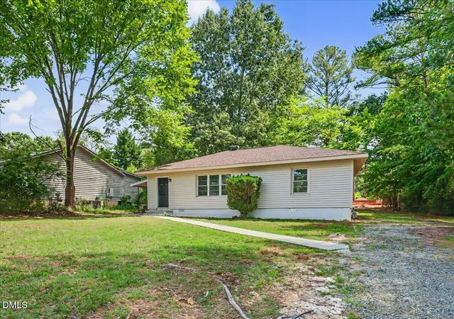 Homes for sale in Chapel Hill, NC | 203 Scarlett Dr, Chapel Hill, NC 27517 | MLS# 10178055