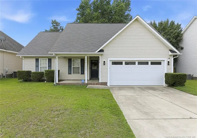 Photo 1 of Single family home for sale at 2616 Gressitt Point Ln, Fayetteville, NC 28306 | MLS# 763545 | Listing updated on 2026-09-30