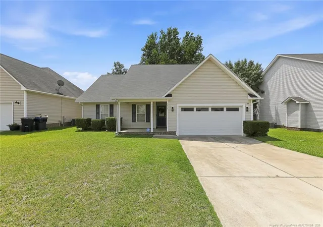 Photo 2 of Single family home for sale at 2616 Gressitt Point Ln, Fayetteville, NC 28306 | MLS# 763545 | Listing updated on 2026-09-30
