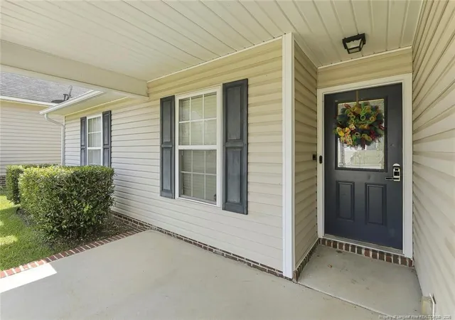 Photo 3 of Single family home for sale at 2616 Gressitt Point Ln, Fayetteville, NC 28306 | MLS# 763545 | Listing updated on 2026-09-30