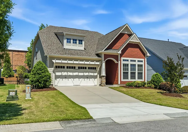 Photo 4 of Single family home for sale at 821 Traditions Ridge Dr, Wake Forest, NC 27587 | MLS# 10184161 | Listing updated on 2026-10-21