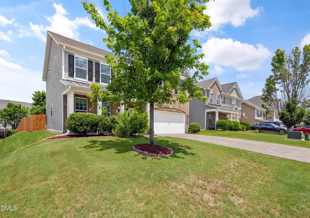 Photo 3 of Single family home for sale at 314 Red Mountain Ln, Knightdale, NC 27545 | MLS# 10178823 | Listing updated on 2026-09-23