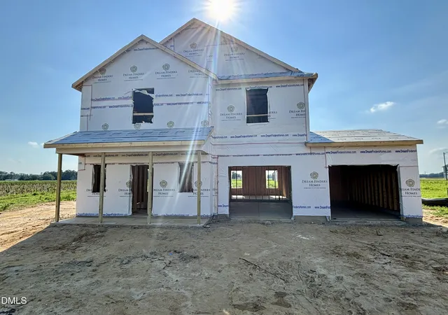 Photo 2 of Single family home for sale at 403 Piper Pointe Dr, Pikeville, NC 27863 | MLS# 10182689 | Listing updated on 2026-09-20