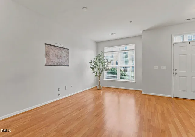 Listing Photo 5 - Condo for sale in building located at 8620 Neuse Clb Ln, Raleigh, NC 27616 - Unit #107