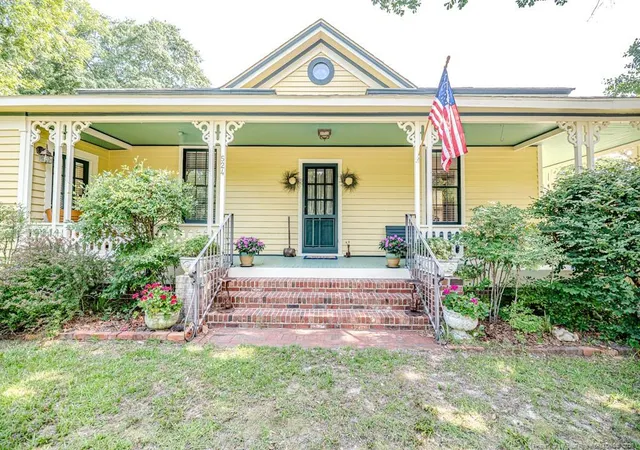 Homes for sale in Cameron, NC | 524 Carthage St, Cameron, NC 28326 | MLS# 765336