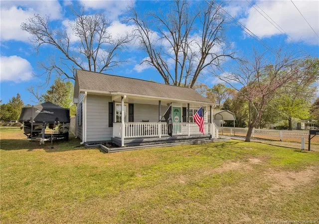 Photo 4 of Single family home for sale at 191 S Green St, Parkton, NC 28371 | MLS# 765338 | Listing updated on 2026-08-31