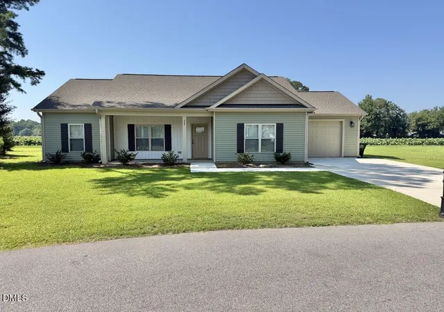 Photo 1 of Single family home for sale at 404 S Eastwood Dr, Benson, NC 27504 | MLS# 10179560 | Listing updated on 2026-09-02