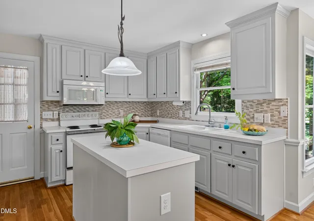 Photo 3 of Single family home for sale at 111 Copper Hl Dr, Cary, NC 27518 | MLS# 10178081 | Listing updated on 2026-07-24