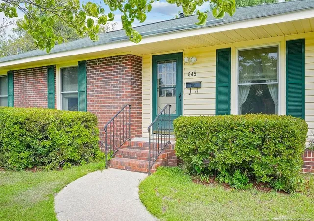 2nd image of 545 Waterbury Dr, Fayetteville, NC 28311 | MLS# 765317