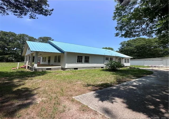 Homes for sale in Laurinburg, NC | 916 Aberdeen Rd, Laurinburg, NC 28352 | MLS# 765328