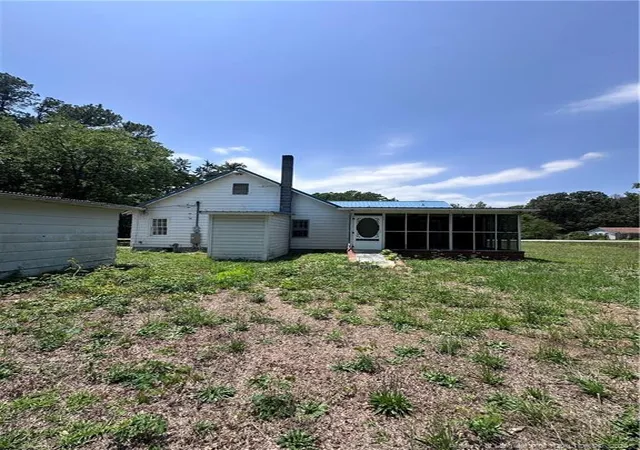 Homes for sale in Laurinburg, NC | 916 Aberdeen Rd, Laurinburg, NC 28352 | MLS# 765328