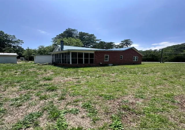 Homes for sale in Laurinburg, NC | 916 Aberdeen Rd, Laurinburg, NC 28352 | MLS# 765328