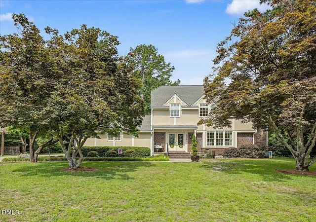 Photo 1 of Sale Pending at 714 Chestnut Dr, Smithfield, NC 27577 | MLS# 10178130 | Listing updated on 2026-09-03